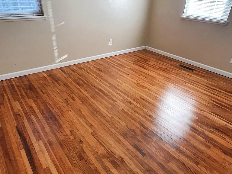 218 W Vandalia St — Photo 10