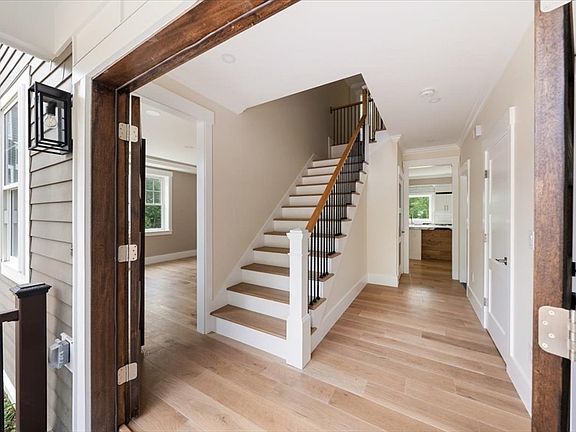 4th image of 22 Magnolia Rd