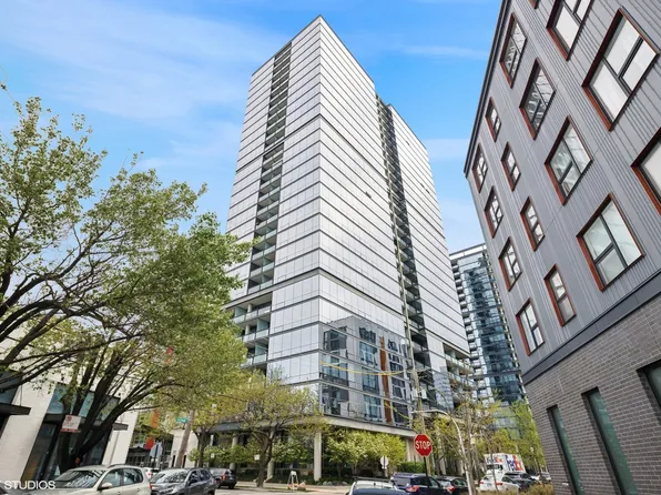 860 W Blackhawk St Unit 1901, Chicago, IL 60642