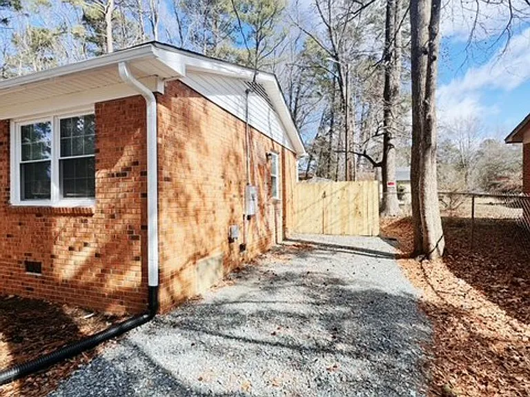 1725 Carr Creek Rd — Photo 18