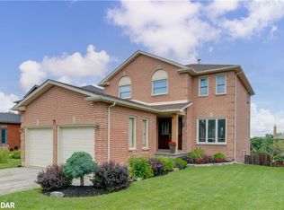 31 Golden Meadow Rd, Barrie, ON L4N7E6