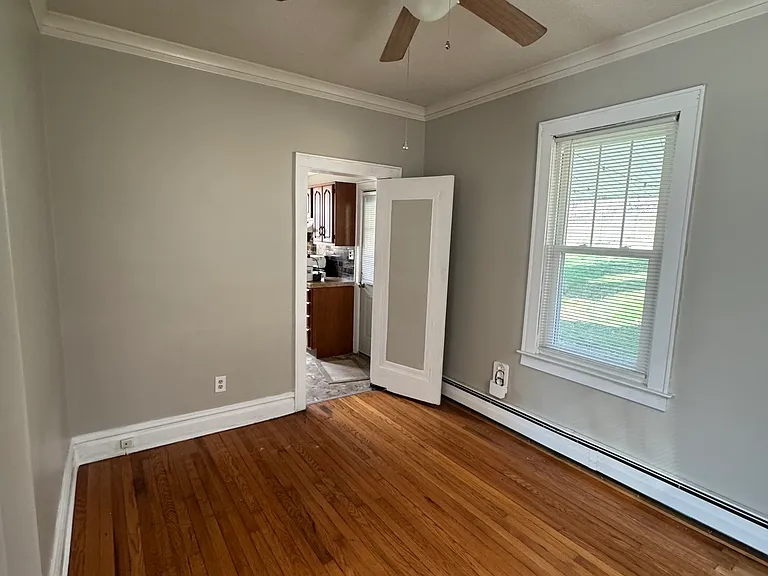 1121 Hickory Rd — Photo 5