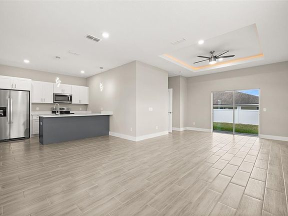 4th image of 804-806 COLVILLE DRIVE