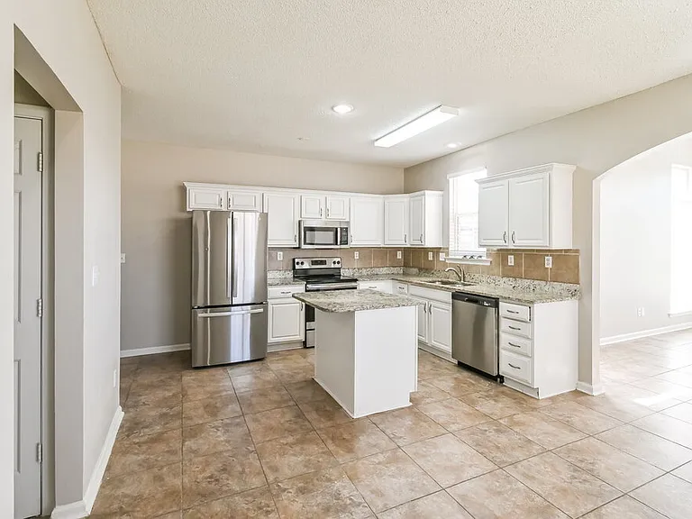 4815 Half Moon Cv — Photo 10