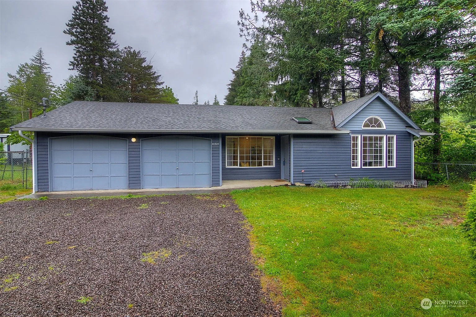 41327 Nelson Place photo 1