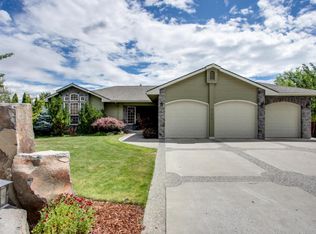 741 Kings Ct, Wenatchee, WA 98801
