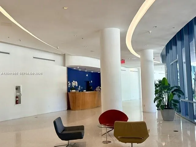 Blue Condo — Photo 2