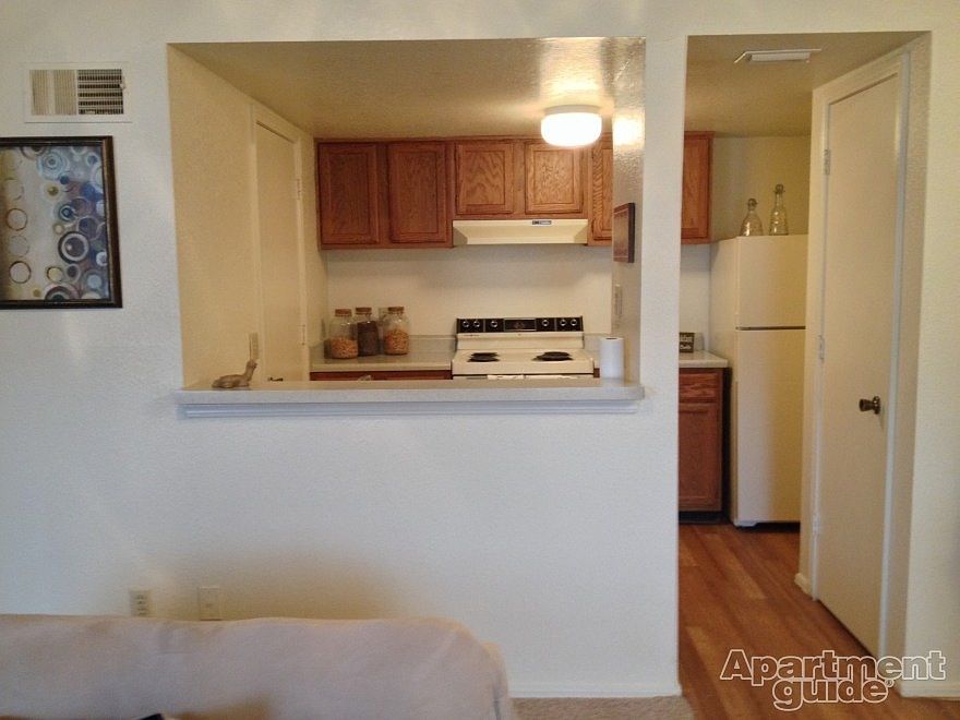2nd image of 13195 E 31st St