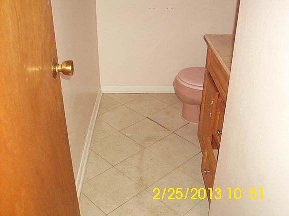 5th image of 9341 Twin Oaks Ln