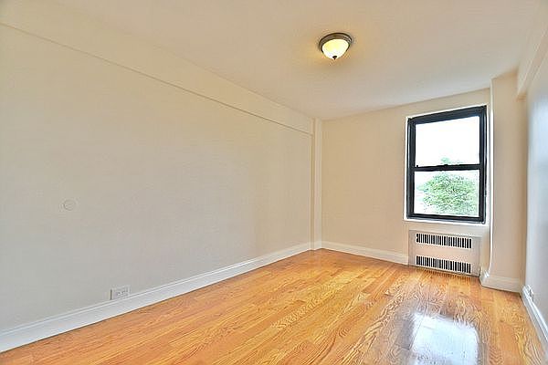 2nd image of 99 Lafayette Ave APT 4G