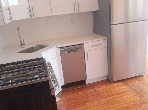 174 Prospect Park West image 4 of 14