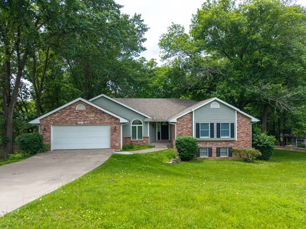 2301 Grant Ln, Columbia, MO 65203