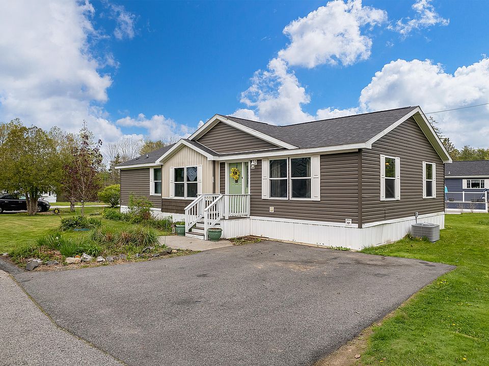 32 Sandalwood Circle, Kittery, ME 03904 | Zillow