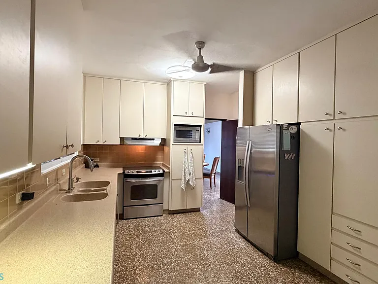1771 Siervas De Maraa — Photo 39