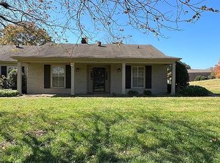 215 Boxwood Dr, Franklin, TN 37069
