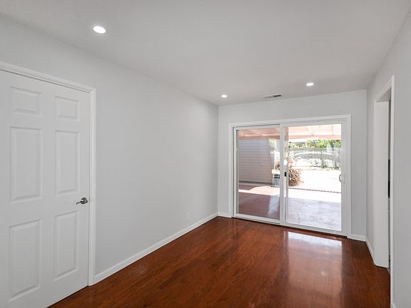4th image of 1816 Byron Ave