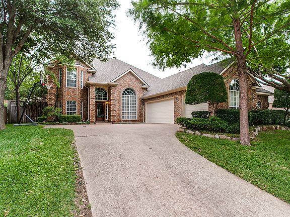 2nd image of 2622 Greenway Dr