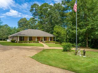 2052 Briarwood Dr, Laurel, MS 39440