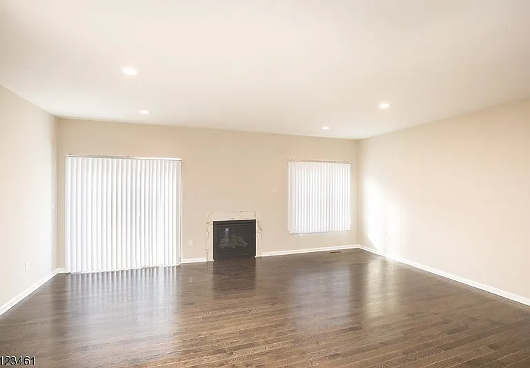 88 Arlene Ct — Photo 15
