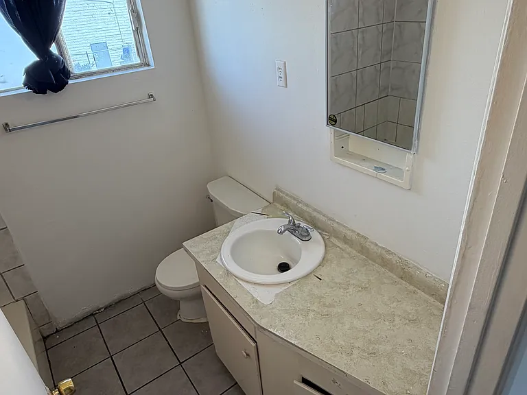 536 North Cir #4 — Photo 27