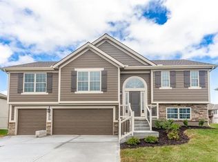 1612 Sycamore Rdg, Kearney, MO 64060