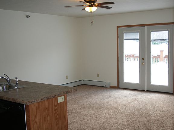 4th image of 2722 Scenic Dr #301