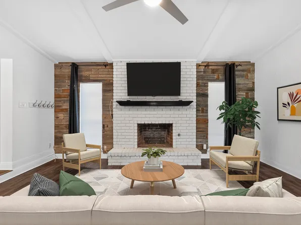 1522 Carnation Dr, Lewisville, TX 75067