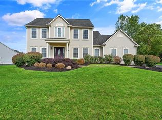7944 Haddon Hall Way, Baldwinsville, NY 13027