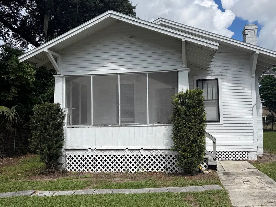 340 W Stanley St