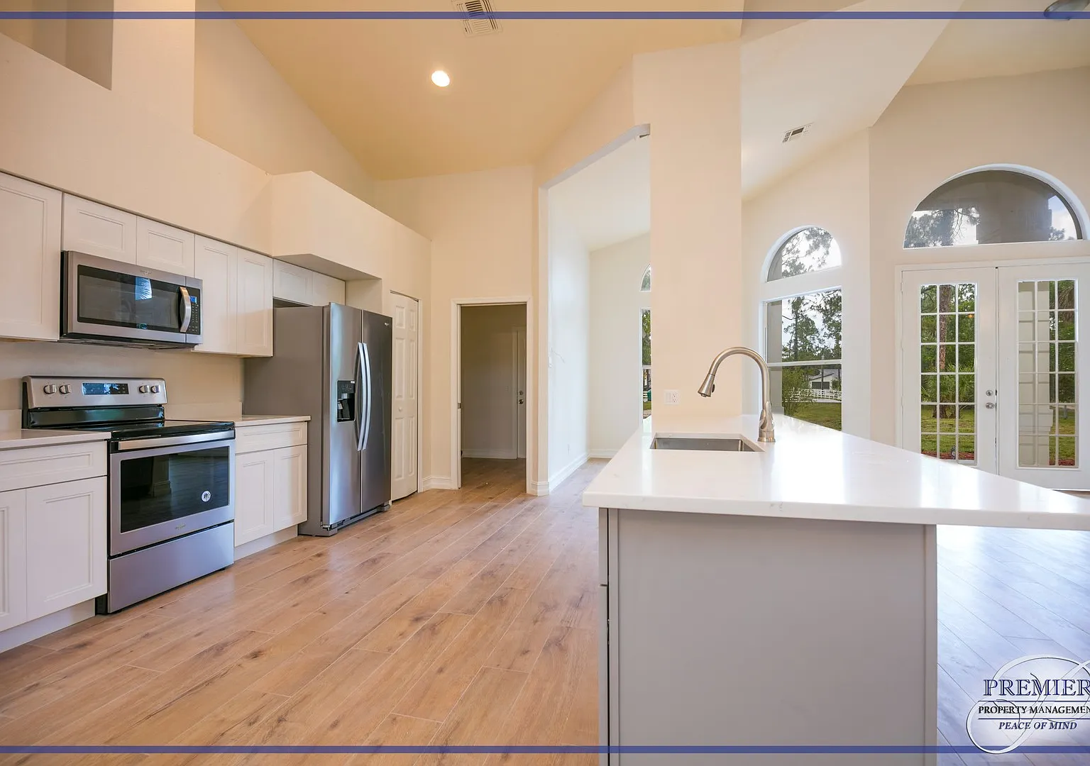 **No Hoa**Unfurnished Annual**Golden Gate Estates**Complete Remodel**3 Bed 2 Bath Home**2.9 Acre ... — Photo 1