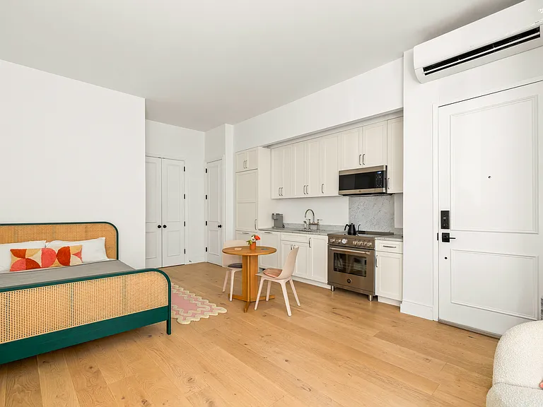 186 Clinton Ave #2A — Photo 5