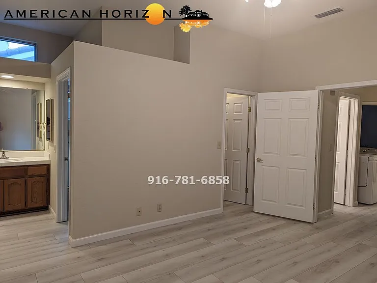 715 Merrill Ct — Photo 12