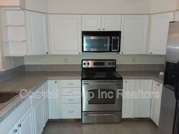 3rd image of 8550 Tidewater Dr APT F2