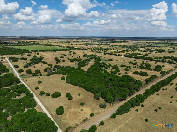 422 County Road 340, Mc Gregor, TX 76657