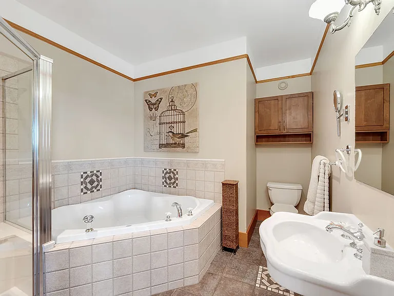 236 Dallas Rd — Photo 14
