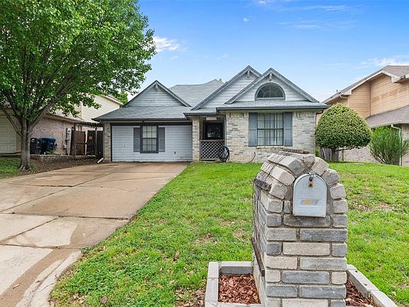 2nd image of 10016 Leatherwood Dr