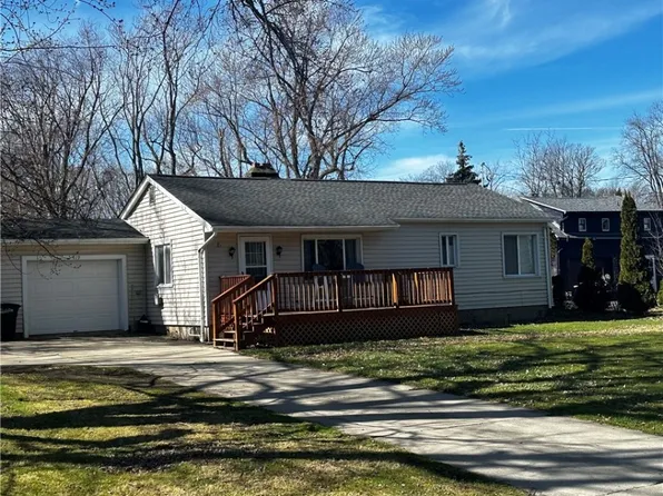 119 Point Dr N, Dunkirk, NY 14048