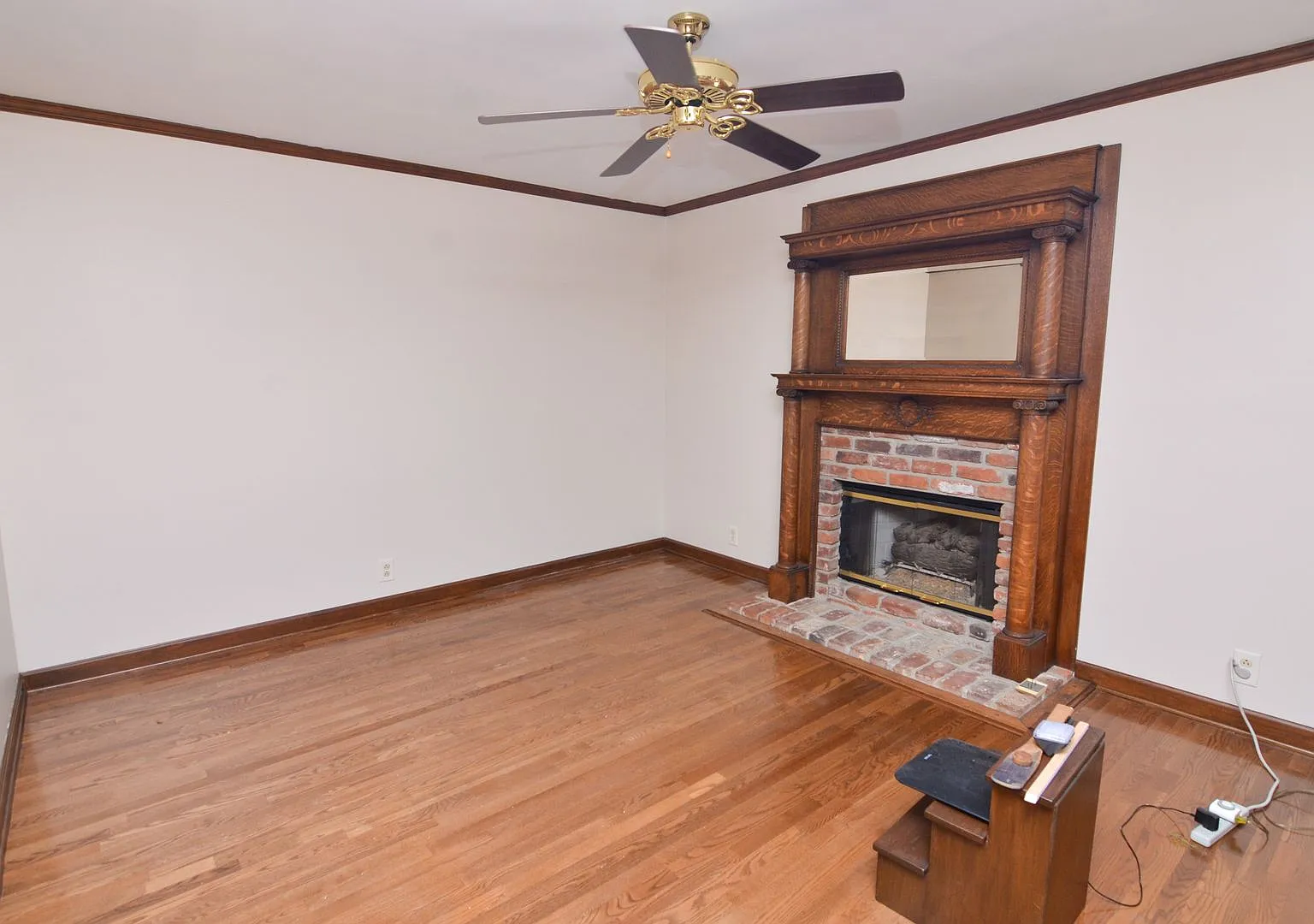 1628 S Observatory Dr. — Photo 4
