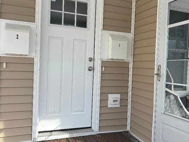 16 Wilton Ave — Photo 2