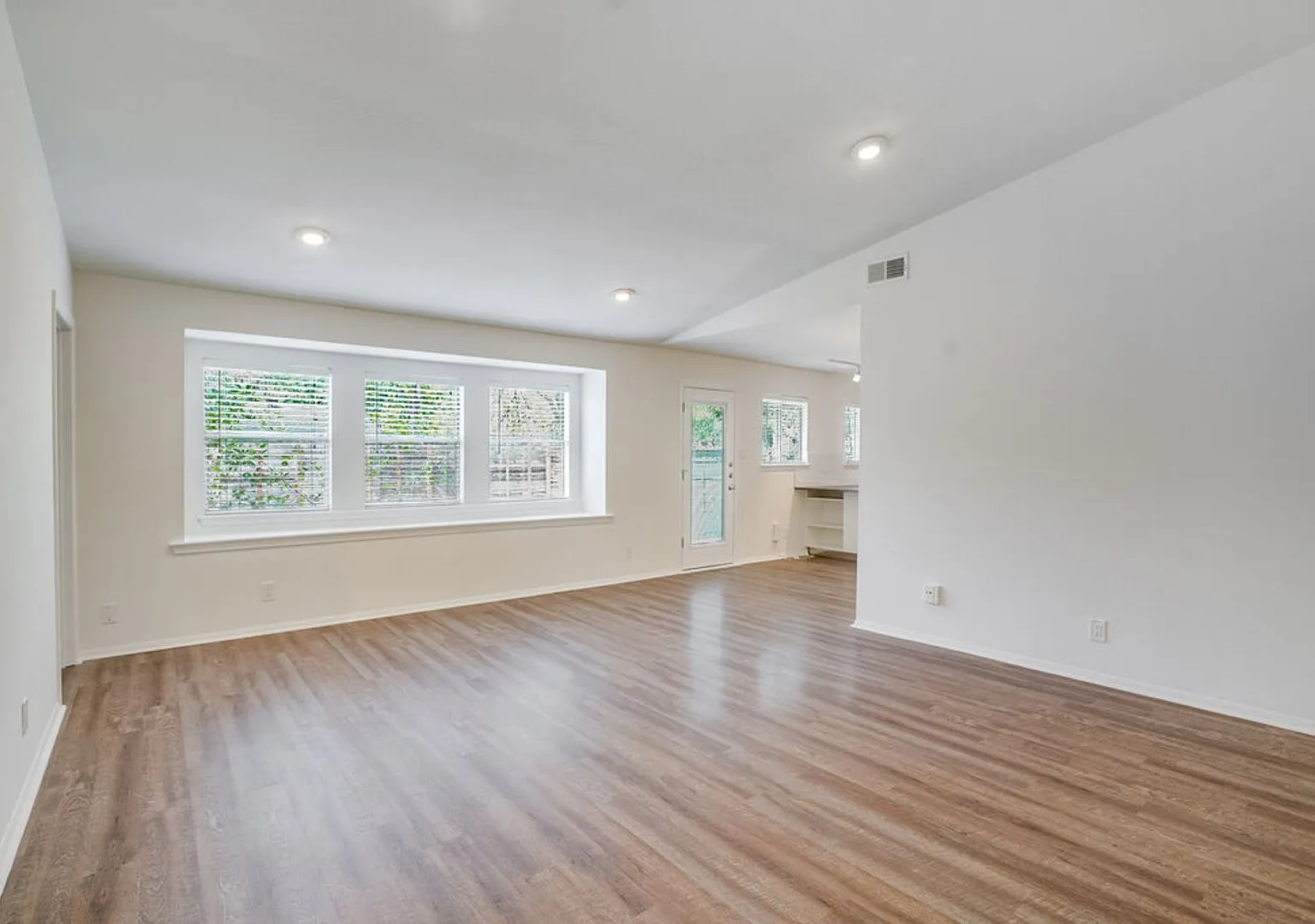 3416 Harpers Ferry Lane, Austin, TX 78745 — Photo 4
