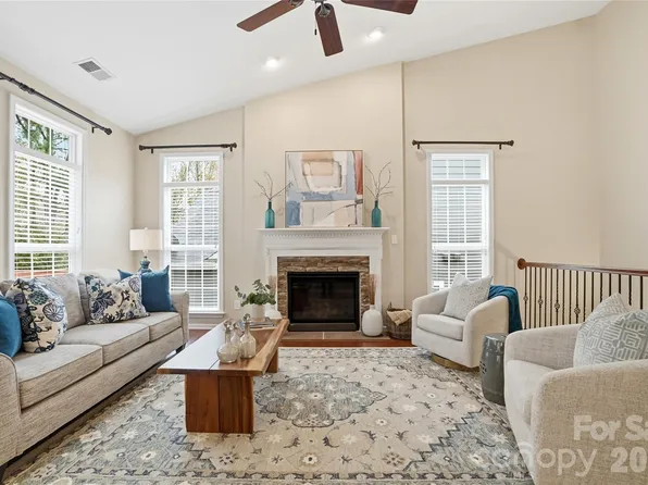 1376 Winged Foot Dr, Denver, NC 28037