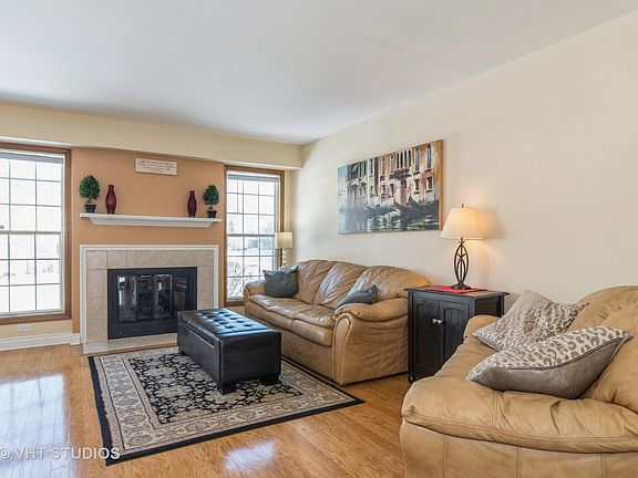 2nd image of 4549 Burnham Dr