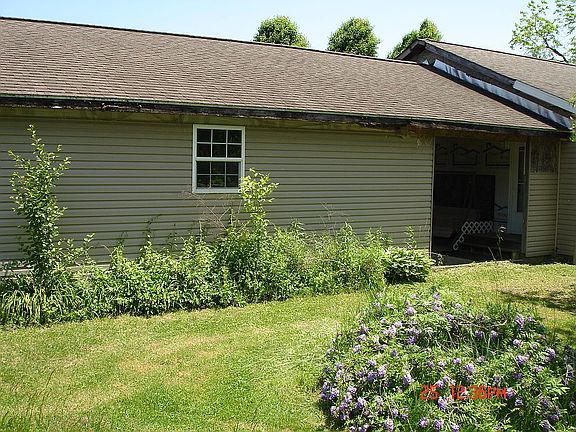rear home breezeway opening
