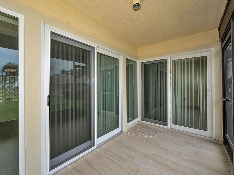 645 Windrush Bay Dr — Photo 9