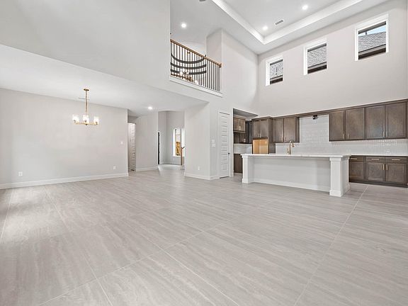 5th image of 7806 Clover Gully Ln