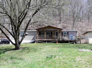 3071 Brookside Ln, Marion, VA 24354