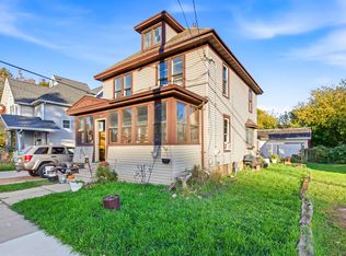 210 Broad St, Oshkosh, WI 54901