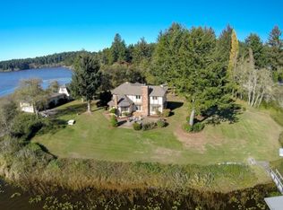 89190 Sherwood Island Rd, Florence, OR 97439