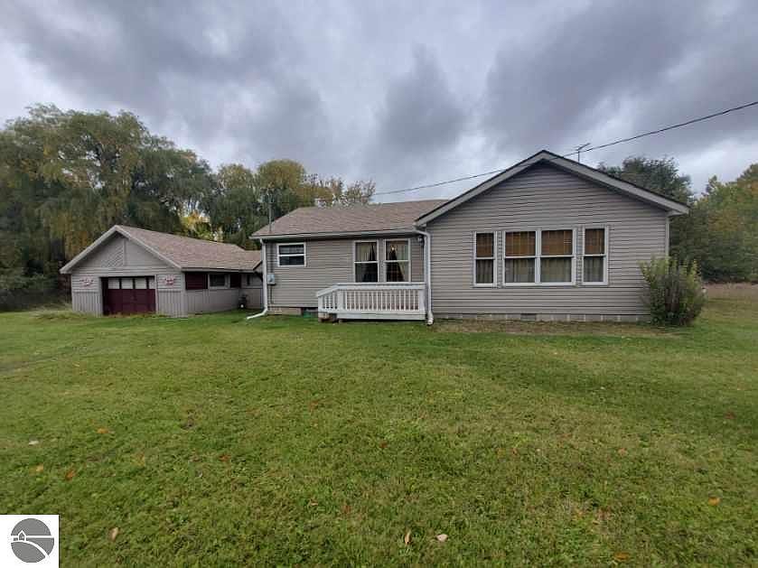 1952 W 16th Rd, Mesick, MI 49668 Zillow