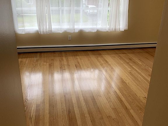 5th image of 24 Daytona Ave